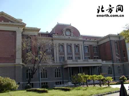 天津工商学院.jpg