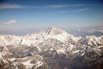 豪迈的飞越! 拍到后来居然问邻座"哪座是Mt.Everest?"笑场ing