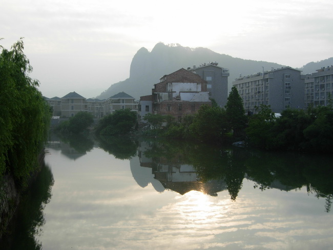 远眺五龙山