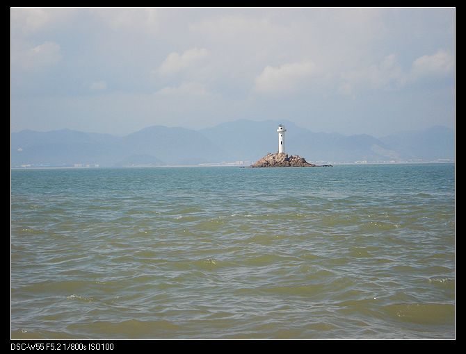 远处的灯塔