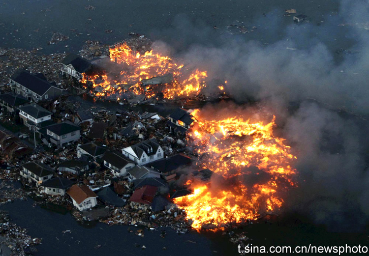 日本地震海啸4.jpg