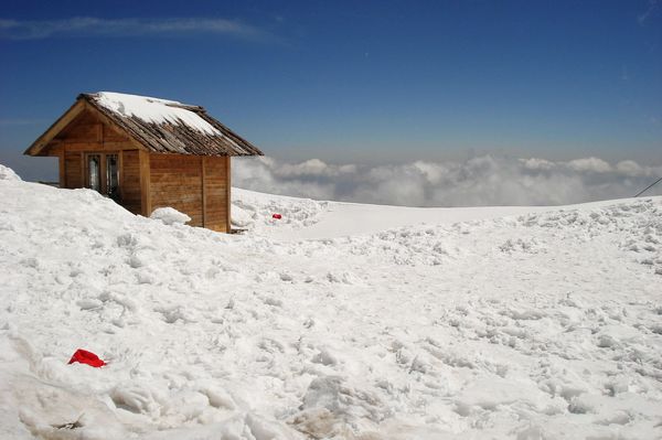 雪山上的小屋.jpg